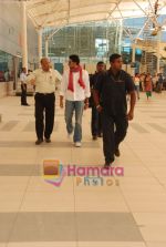 Abhishek Bachchan at Mumbai airport from a trip to Goa on 15th April 2010 (4).JPG